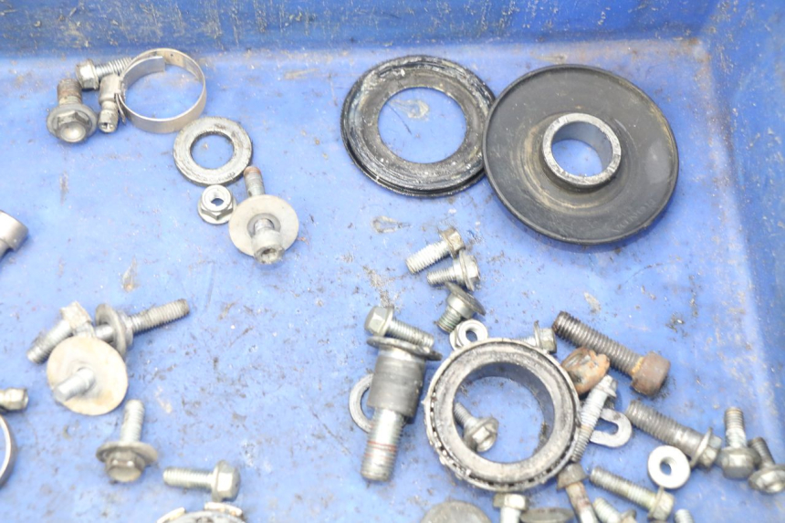 photo de SAC VISSERIE VIS HONDA CRF CR-F 450 (2005 - 2008) - Autre angle de vue