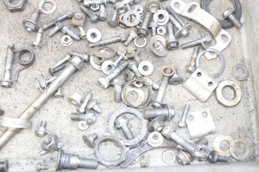 photo de SAC VISSERIE VIS HONDA CRF CR-F 450 (2009 - 2012) - Zoom état d’usage