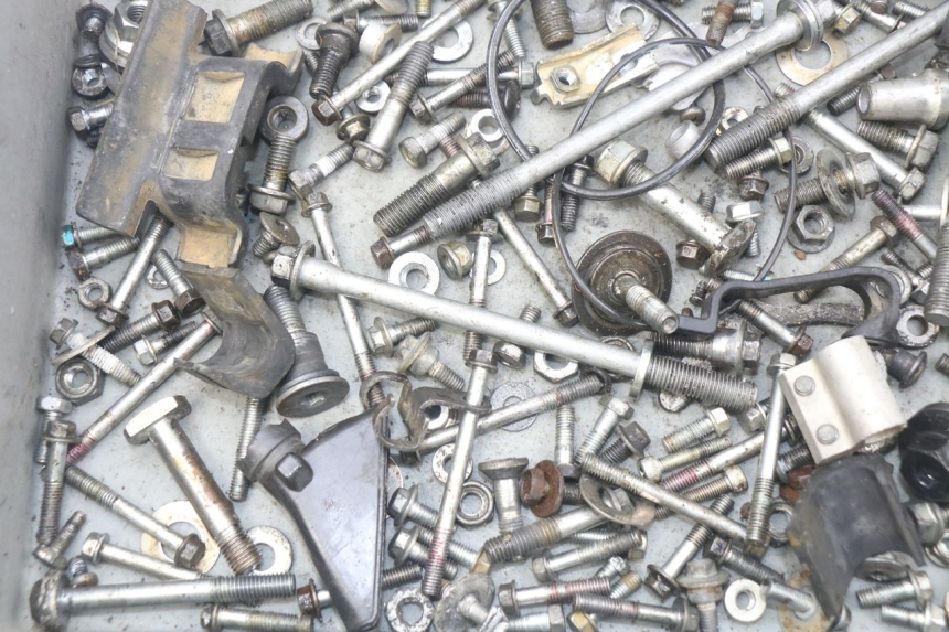 photo de SAC VISSERIE VIS HONDA CRF 250 (2016 - 2017) - Zoom état d’usage