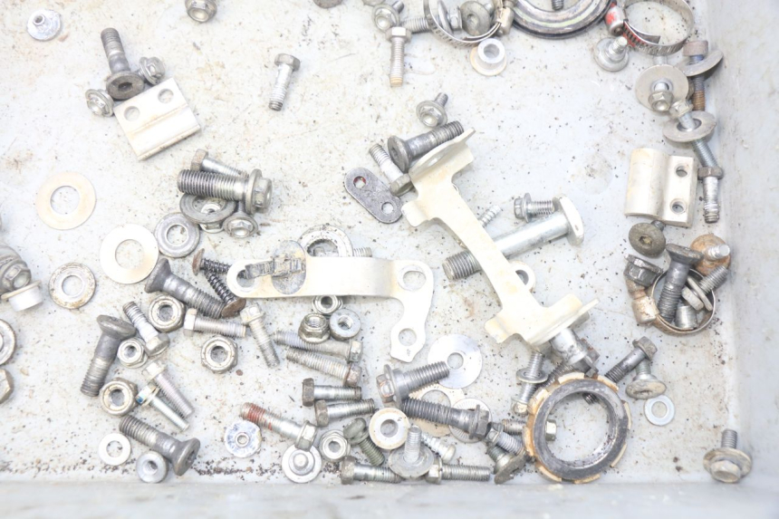 photo de SAC VISSERIE VIS HONDA CRF 250 (2013 - 2016) - Zoom état d’usage