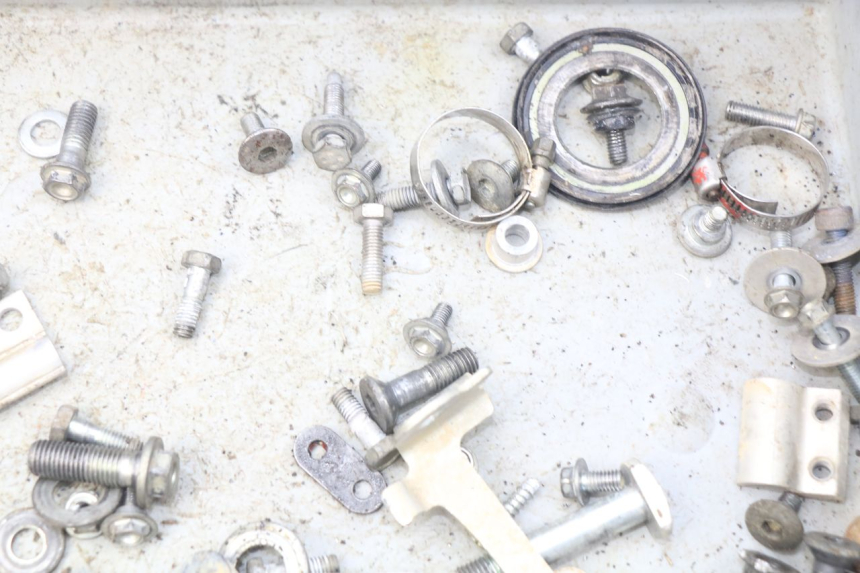 photo de SAC VISSERIE VIS HONDA CRF 250 (2013 - 2016) - Autre angle de vue