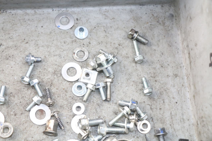 photo de SAC VISSERIE VIS HONDA CRF-F CRF F 110 (2019 - 2022) - Autre angle de vue