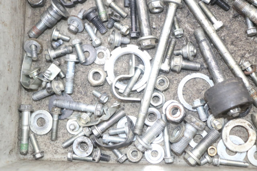 photo de SAC VISSERIE VIS HONDA CRF R 250 (2020 - 2021) - Autre angle de vue