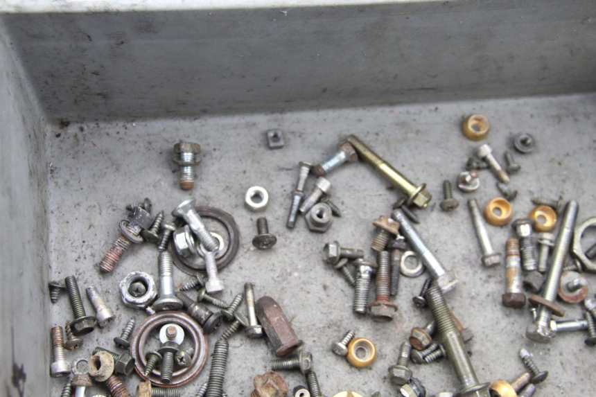 photo de SAC VISSERIE VIS SYM CROX 4T 50 (2016 - 2023) - Gros plan technique