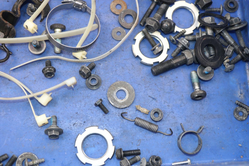photo de SAC VISSERIE VIS YAMAHA CYGNUS X INJECTION 125 (2007 - 2013) - Détail de la pièce