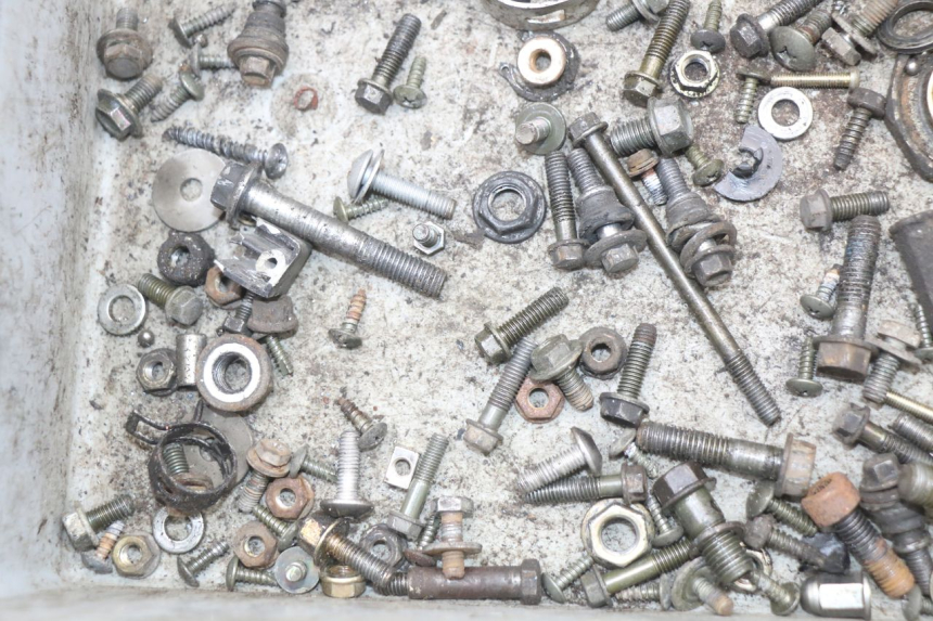 photo de SAC VISSERIE VIS KYMCO DINK 4T 50 (2007 - 2018) - Autre angle de vue