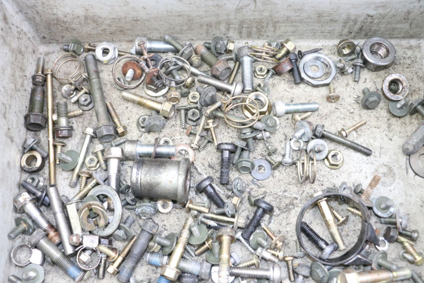 photo de SAC VISSERIE VIS KYMCO DINK STREET 125 (2009 - 2014) - Zoom état d’usage