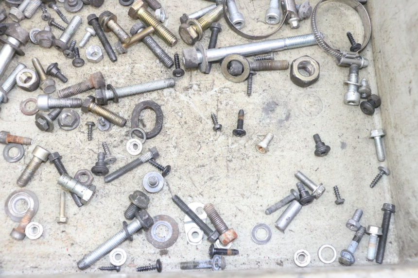 photo de SAC VISSERIE VIS PEUGEOT ELYSTAR 125 (2002 - 2007) - Détail de la pièce