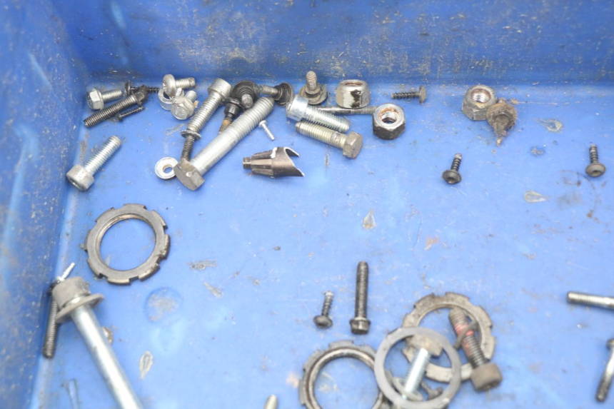 photo de SAC VISSERIE VIS PEUGEOT ELYSTAR 50 (2002 - 2014) - Zoom état d’usage