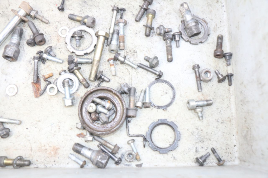 photo de SAC VISSERIE VIS PEUGEOT ELYSTAR 50 (2002 - 2014) - Zoom état d’usage