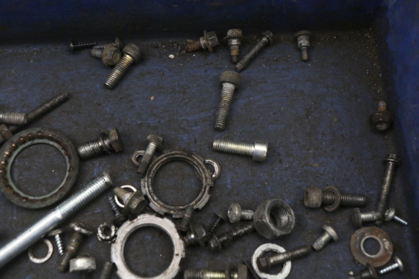 photo de SAC VISSERIE VIS PEUGEOT ELYSTAR 50 (2002 - 2014) - Zoom état d’usage