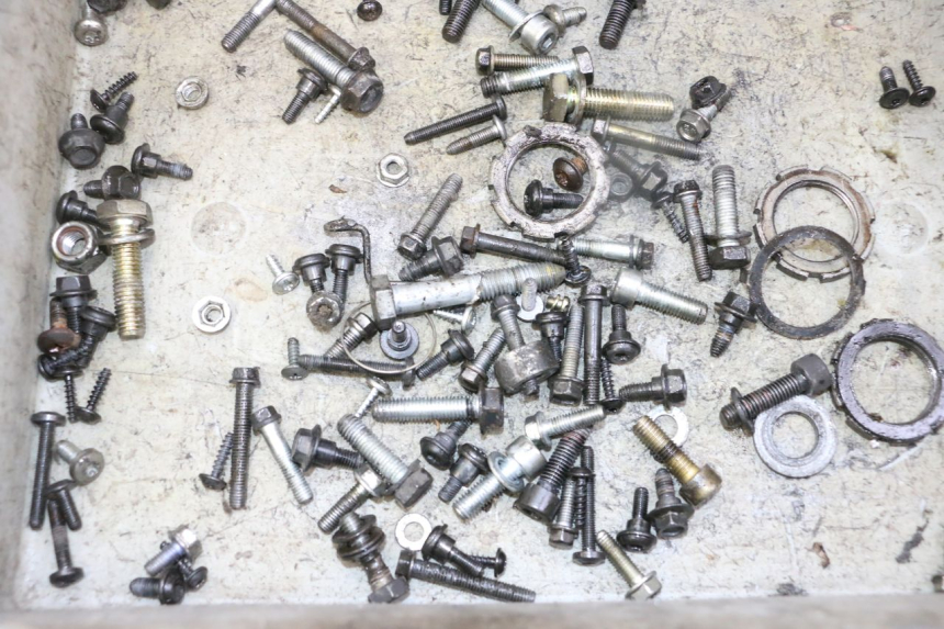 photo de SAC VISSERIE VIS PEUGEOT ELYSTAR 50 (2002 - 2014) - Zoom état d’usage