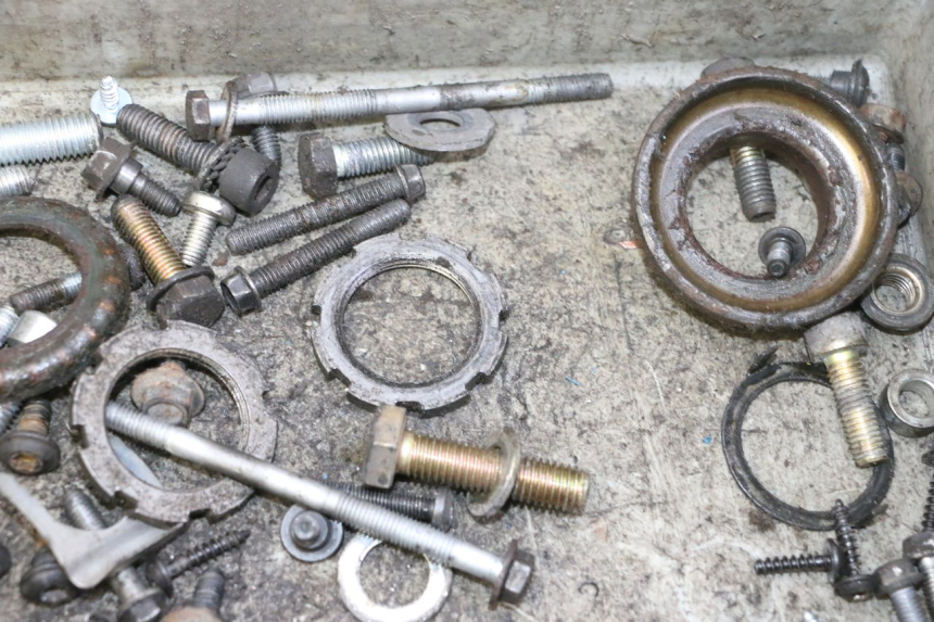 photo de SAC VISSERIE VIS PEUGEOT ELYSTAR 50 (2002 - 2014) - Gros plan technique