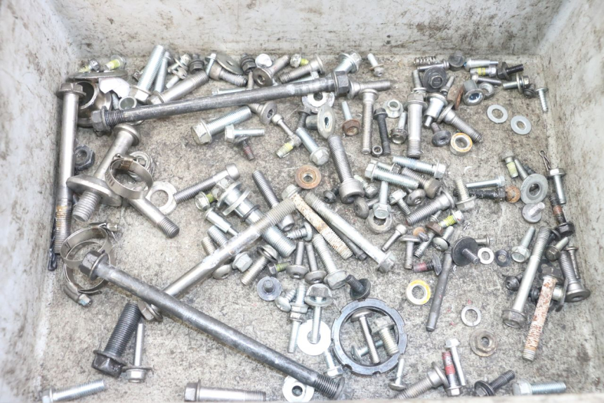 photo de SAC VISSERIE VIS KAWASAKI ER-6 ER6 N 650 (2012 - 2016) - Détail de la pièce