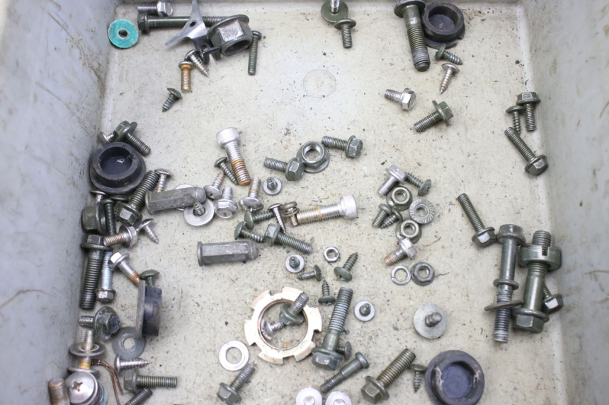 photo de SAC VISSERIE VIS JM MOTORS EVOLIS 4T 50 (2018 - 2022) - Zoom état d’usage