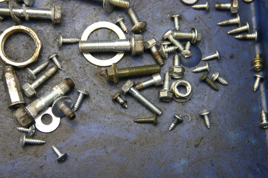 photo de SAC VISSERIE VIS JM MOTORS EVOLIS 4T 50 (2018 - 2022) - Zoom état d’usage