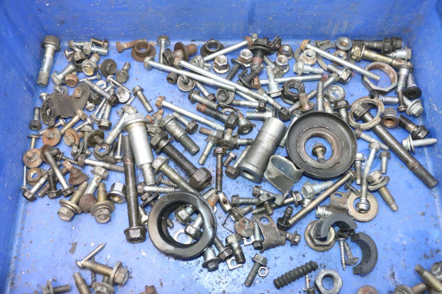 photo de SAC VISSERIE VIS HONDA FES PANTHEON 2T 125 (1998 - 2002) - Détail de la pièce