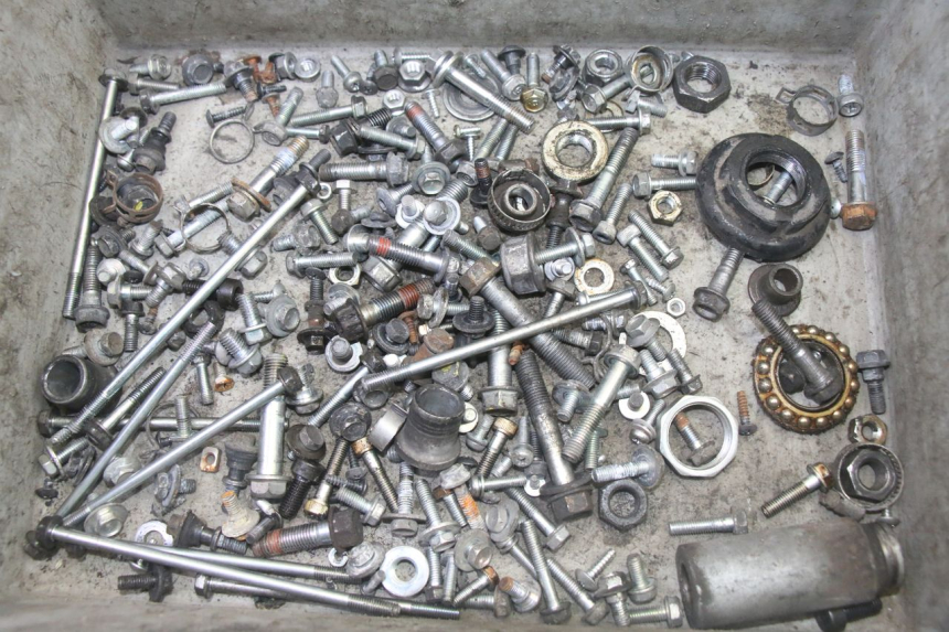 photo de SAC VISSERIE VIS HONDA FES S-WING SWING ABS 125 (2007 - 2015) - Vue principale