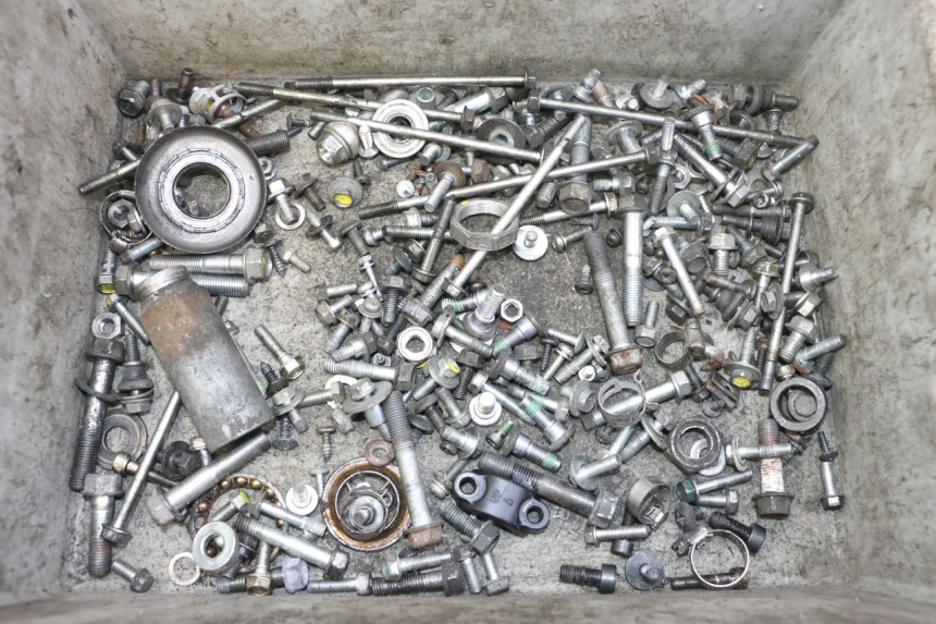 photo de SAC VISSERIE VIS HONDA FES S-WING SWING ABS 125 (2007 - 2015) - Vue principale