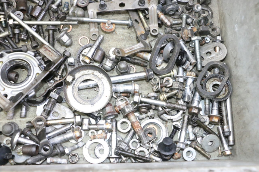 photo de SAC VISSERIE VIS YAMAHA FJ 36Y 1100 (1984 - 1985) - Gros plan technique