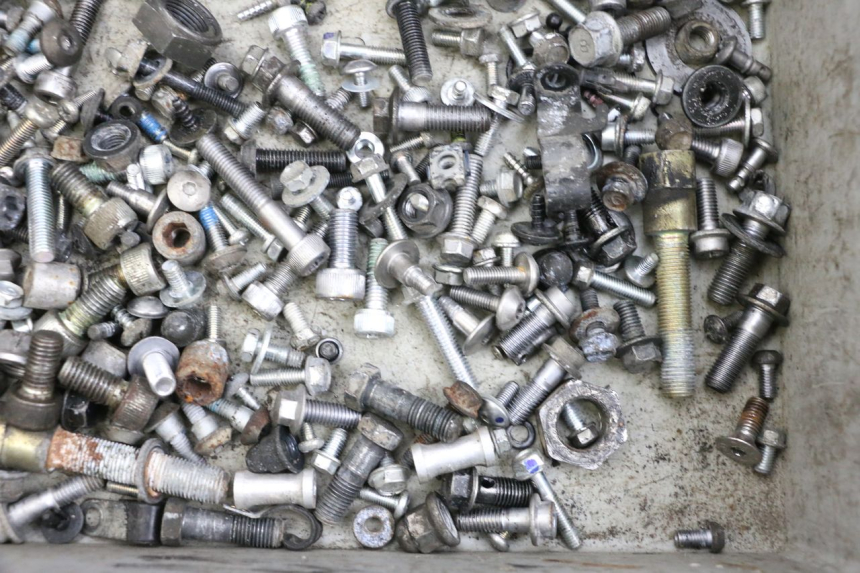 photo de SAC VISSERIE VIS YAMAHA FJR ABS 1300 (2006 - 2012) - Gros plan technique