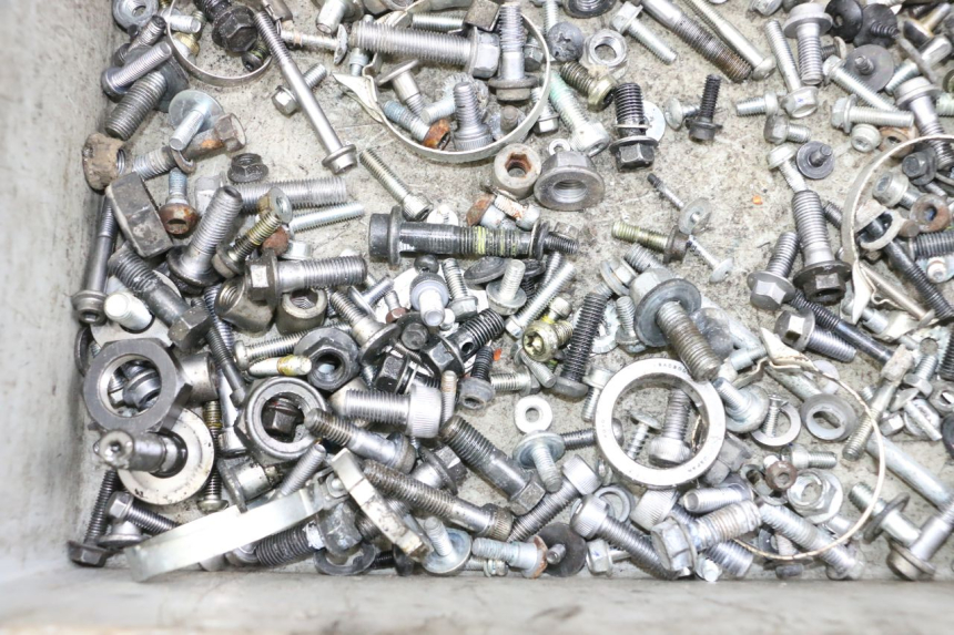 photo de SAC VISSERIE VIS YAMAHA FJR ABS 1300 (2006 - 2012) - Autre angle de vue