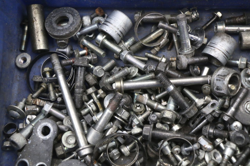 photo de SAC VISSERIE VIS HONDA FJS SILVER WING SILVERWING 400 (2005 - 2008) - Détail de la pièce