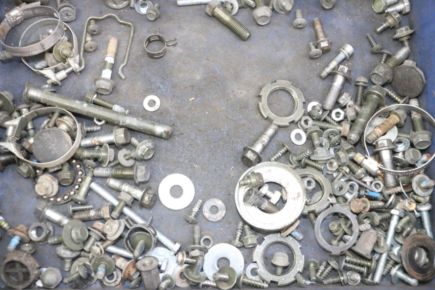 photo de SAC VISSERIE VIS MBK FLAME X 125 (2007 - 2016) - Détail de la pièce