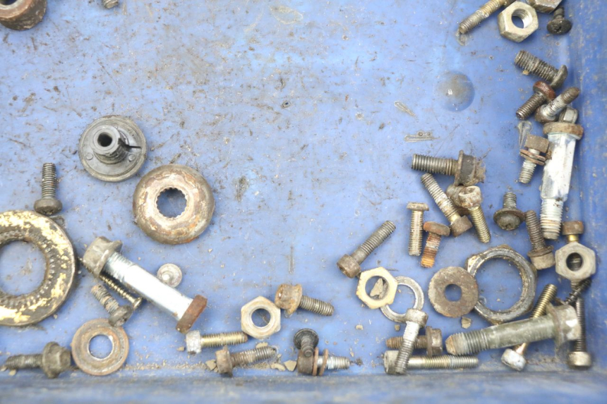 photo de SAC VISSERIE VIS MBK FLIPPER 50 (2004 - 2012) - Zoom état d’usage