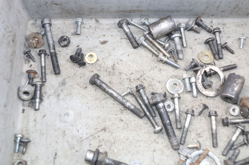 photo de SAC VISSERIE VIS PIAGGIO FLY 2T 50 (2004 - 2017) - Autre angle de vue