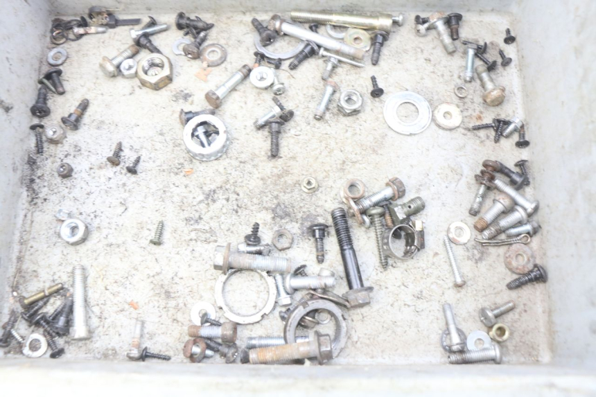 photo de SAC VISSERIE VIS PIAGGIO FLY 2T 50 (2004 - 2017) - Détail de la pièce