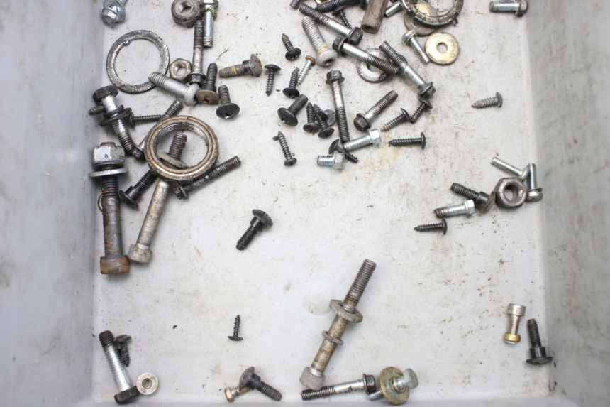 photo de SAC VISSERIE VIS PIAGGIO FLY 2T 50 (2004 - 2017) - Autre angle de vue