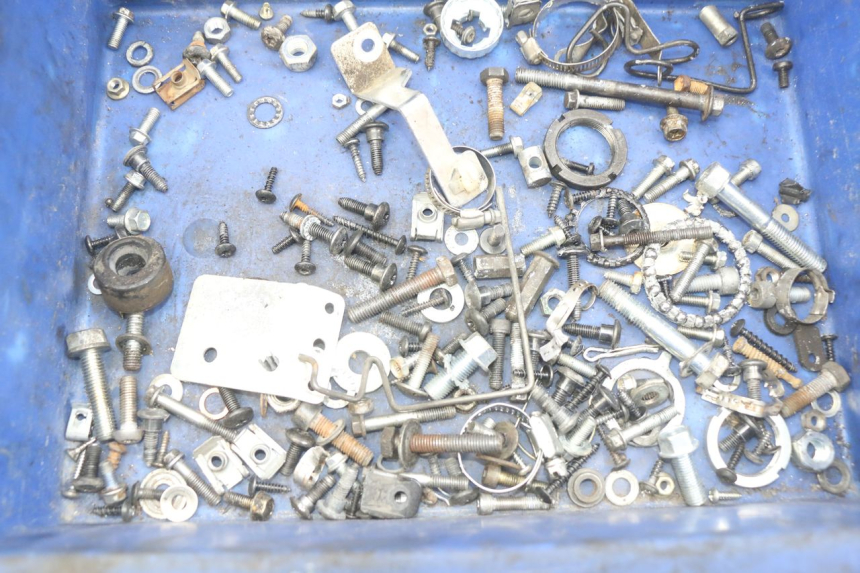 photo de SAC VISSERIE VIS PIAGGIO FLY 4T 50 (2013 - 2017) - Détail de la pièce