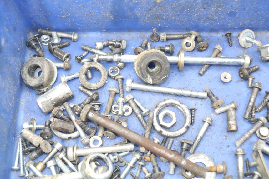 photo de SAC VISSERIE VIS PIAGGIO FLY 100 (2006 - 2010) - Autre angle de vue