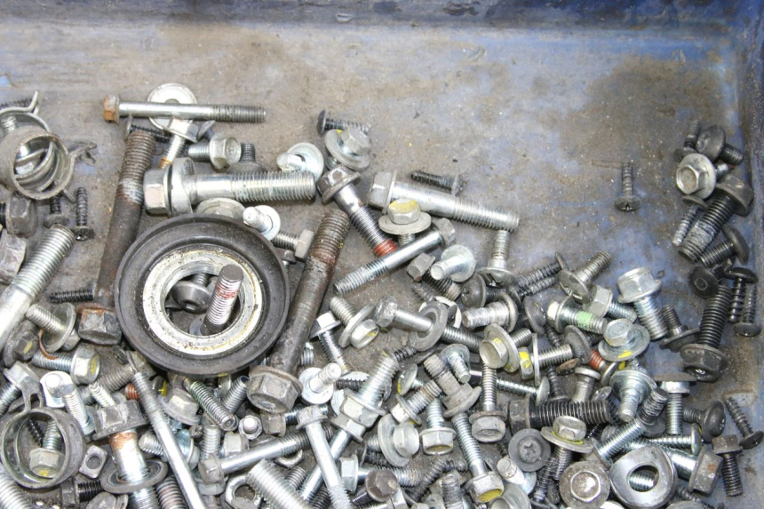 photo de SAC VISSERIE VIS HONDA FORZA 125 (2015 - 2016) - Zoom état d’usage