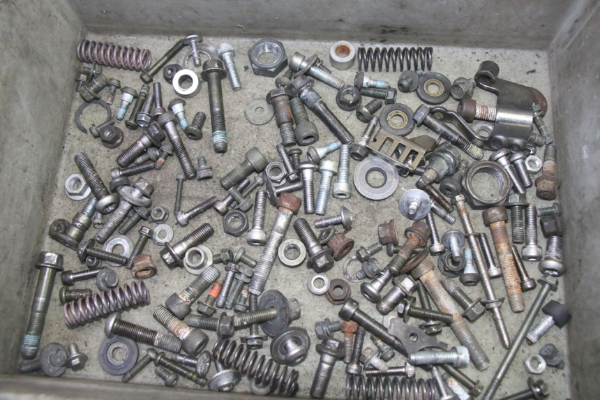 photo de SAC VISSERIE VIS YAMAHA FZ6 N FAZER 600 (2004 - 2006) - Vue principale