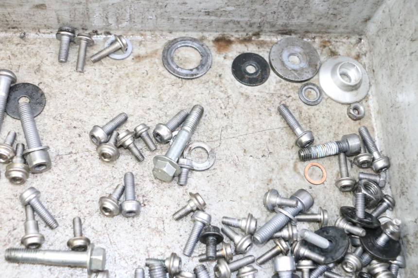 photo de SAC VISSERIE VIS BMW G310 R 310 (2016 - 2020) - Autre angle de vue