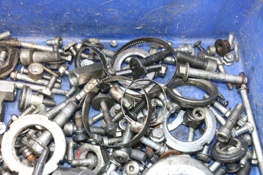 photo de SAC VISSERIE VIS GILERA GP 800 (2007 - 2013) - Détail de la pièce