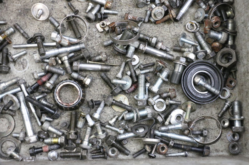 photo de SAC VISSERIE VIS KAWASAKI GPZ RX 1000 (1986 - 1988) - Détail de la pièce