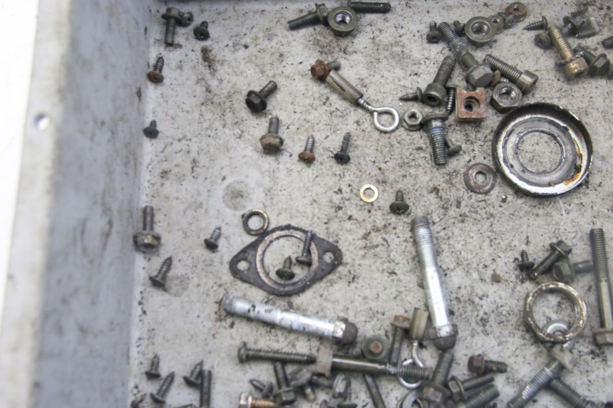 photo de SAC VISSERIE VIS TNT MOTOR GRIDO 2T 50 (2010 - 2019) - Zoom état d’usage