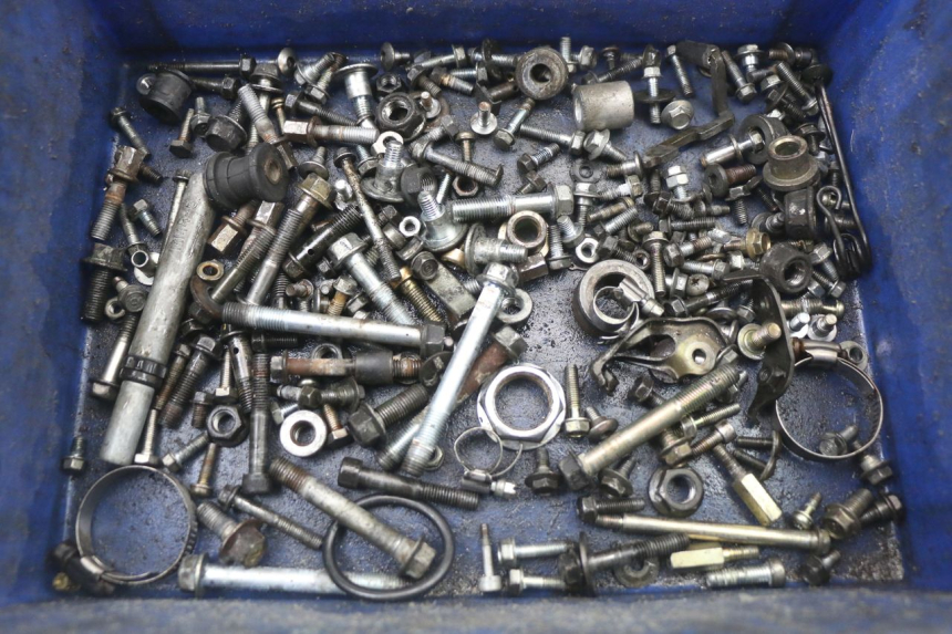 photo de SAC VISSERIE VIS HONDA CBR F 1000 (1993 - 1996) - Vue principale