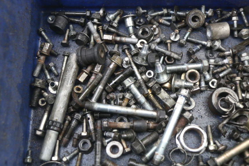 photo de SAC VISSERIE VIS HONDA CBR F 1000 (1993 - 1996) - Détail de la pièce