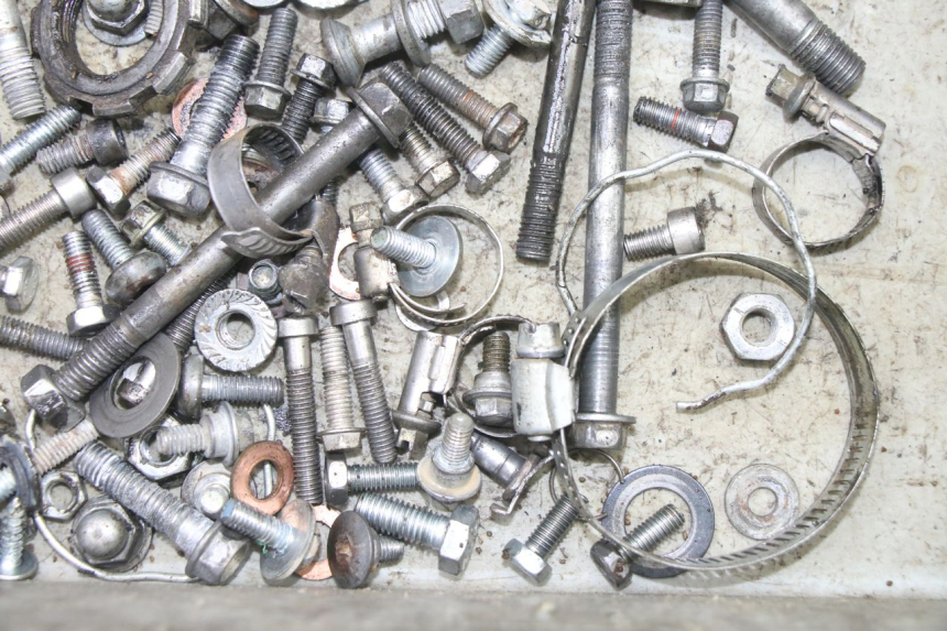 photo de SAC VISSERIE VIS HONDA CR 85 (2003 - 2007) - Gros plan technique