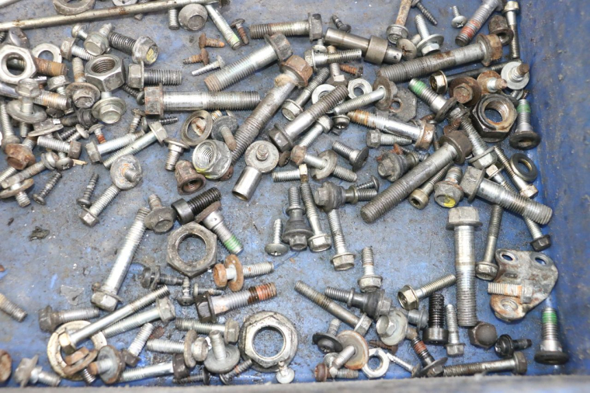 photo de SAC VISSERIE VIS HONDA FES S-WING SWING 125 (2007 - 2015) - Zoom état d’usage