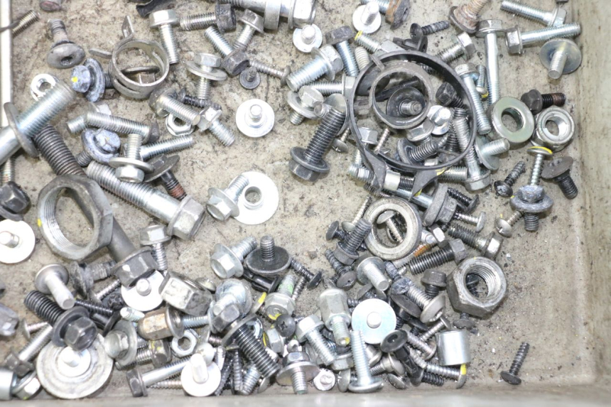 photo de SAC VISSERIE VIS HONDA FORZA 125 (2021 - 2025) - Autre angle de vue