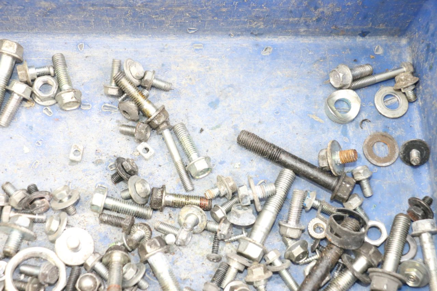 photo de SAC VISSERIE VIS HONDA PCX (JF28) 125 (2009 - 2011) - Zoom état d’usage