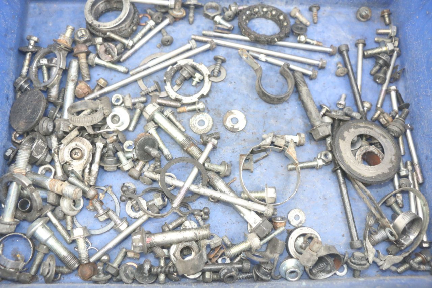 photo de SAC VISSERIE VIS YAMAHA HW XENTER 125 (2011 - 2017) - Détail de la pièce