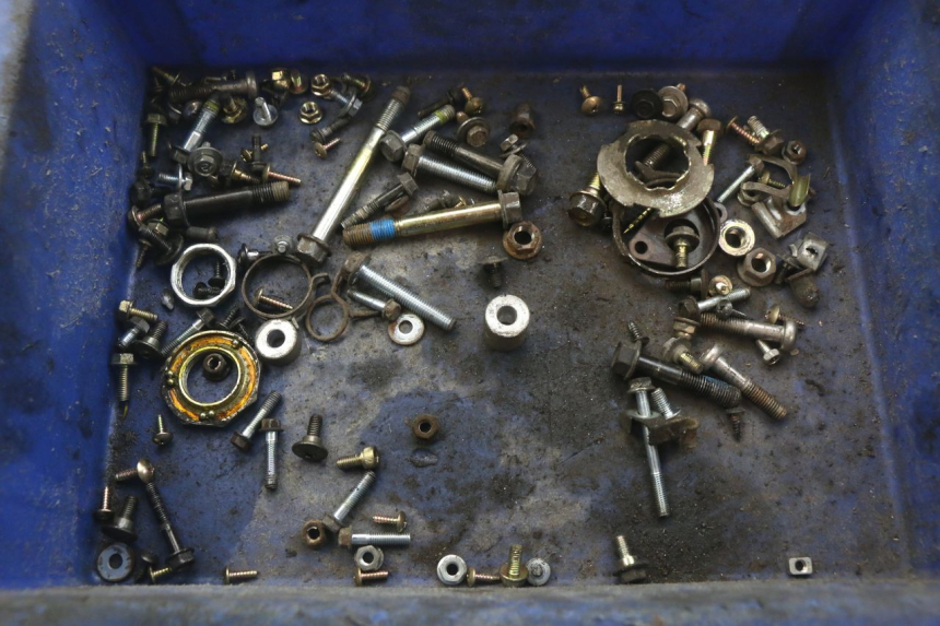 photo de Bag of screws and bolts SYM JET EURO X 2T 50 (2003 - 2007) - Vue principale