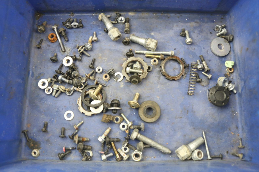 photo de SAC VISSERIE VIS PEUGEOT JET FORCE CARBU 50 (2003 - 2016) - Vue principale