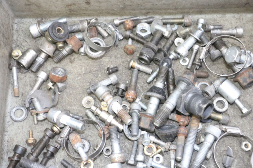 photo de SAC VISSERIE VIS BMW K 75 RT 750 (1989 - 1997) - Détail de la pièce